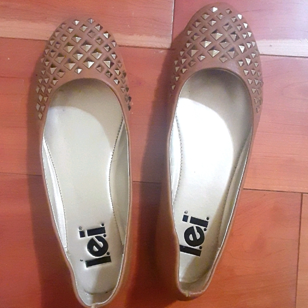 Women's shoes